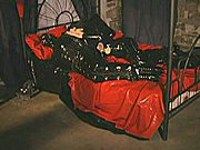 Ekstremalne tortury uległej niewolnicy