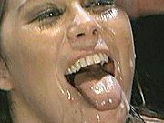 Seksowna aktorka pokryta spermą po castingu