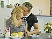 Rżnięcie ciężarnej blondyny