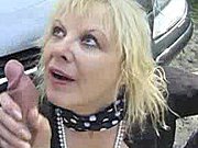 Walenie tyłka starej baby