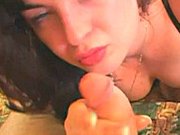 Zboczona mama wyruchana na kanapie