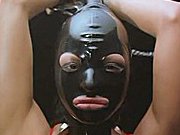 Brutalne zabawy z niewolnicą