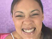 Mulatka i jej ostry kolega