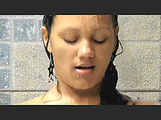 Zabawy pod prysznicem