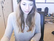 Licealistka robi striptiz