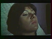 Brunetka rucha się z nagrzanym kolesiem