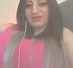 Amatorka pali fajkę