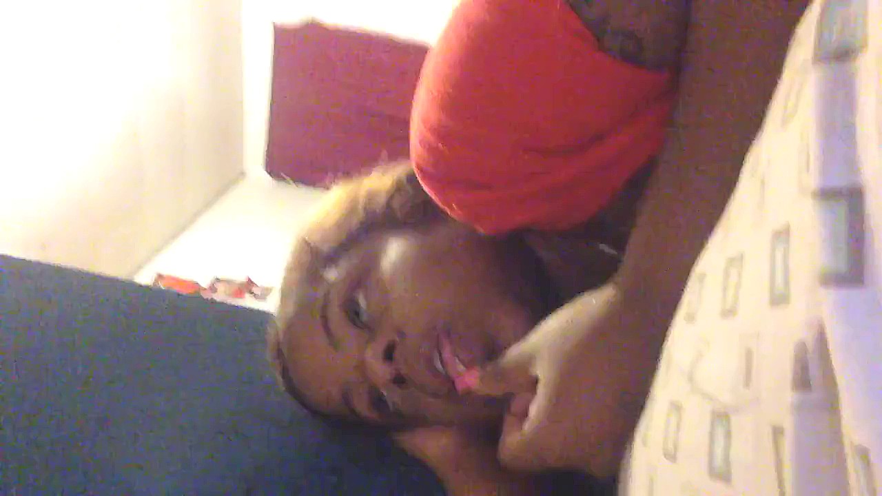 Murzyńska para i ich pierwsze wideo