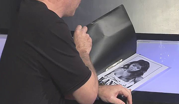 Koleś przeorał czekoladową cipkę