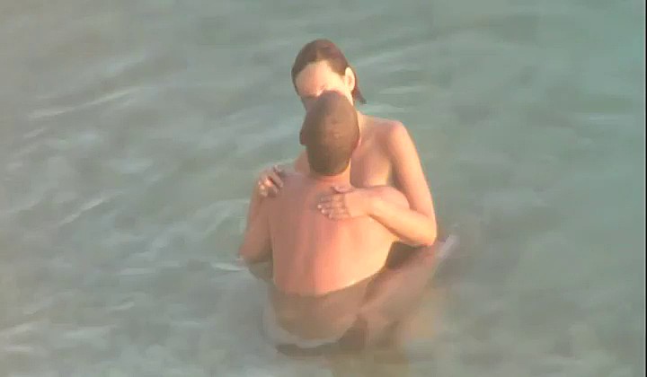 Ruchanko w morzu kręcone z ukrycia