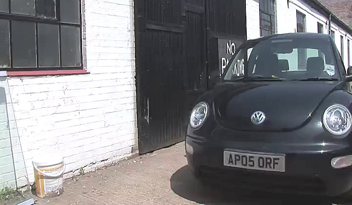 Zboczone suki liżą się w magazynie