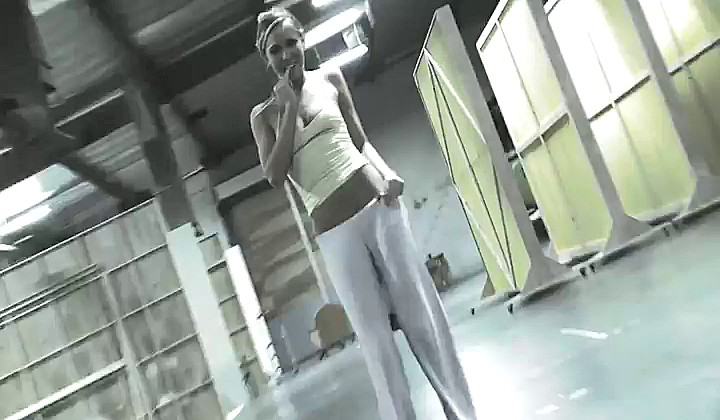 Seks z piękną blondynką