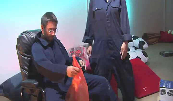 Blondyna i kutas sąsiada