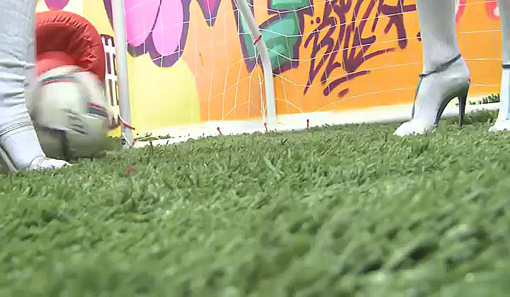 Zabawa w przerwie meczu