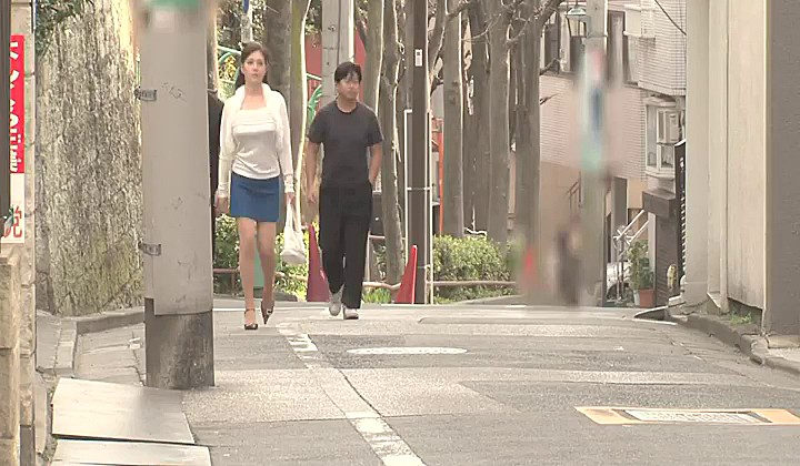 Porwana Azjatka zalana nasieniem porywaczy