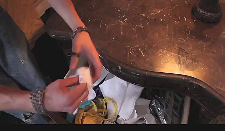 Młody przeorał zwieracze mamy