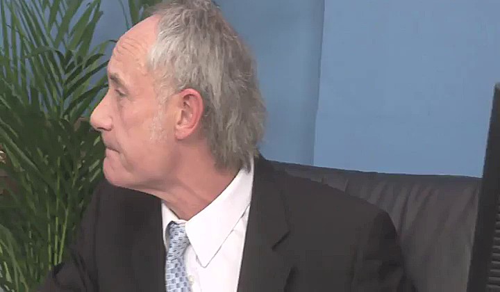 Grupowa zabawa w biurze