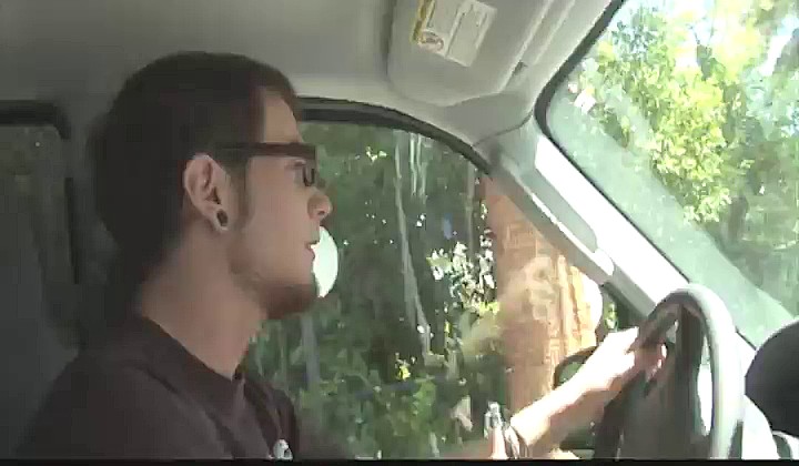 Seksowna niunia i napalony jebaka