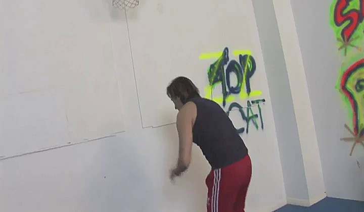 Koleś przeruchał ją między cyce