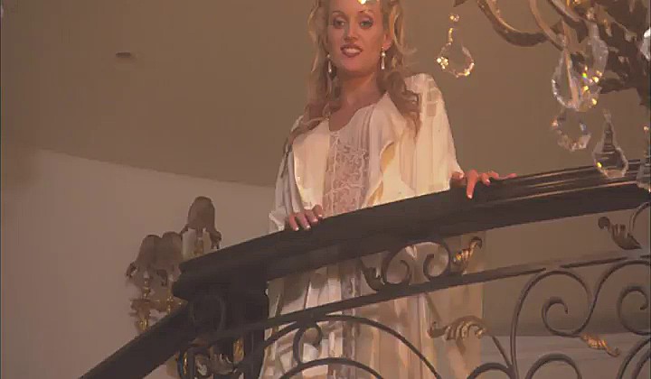 Suczita przeorana na schodach