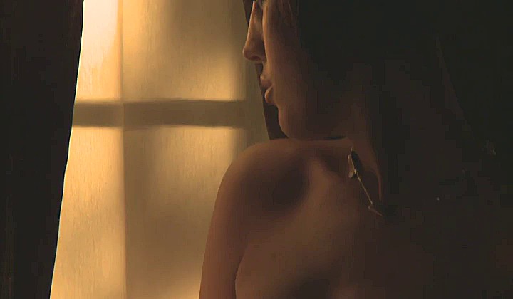 Ostra mamuśka z wielkim biustem