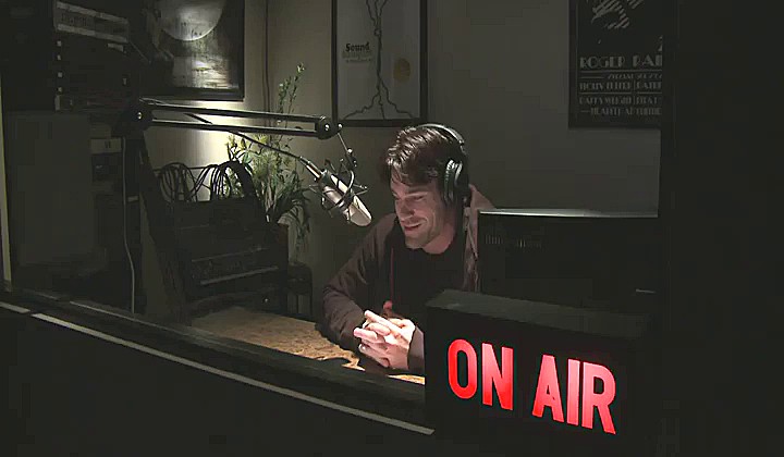 Koleś zamówił sobie dziwkę przez telefon