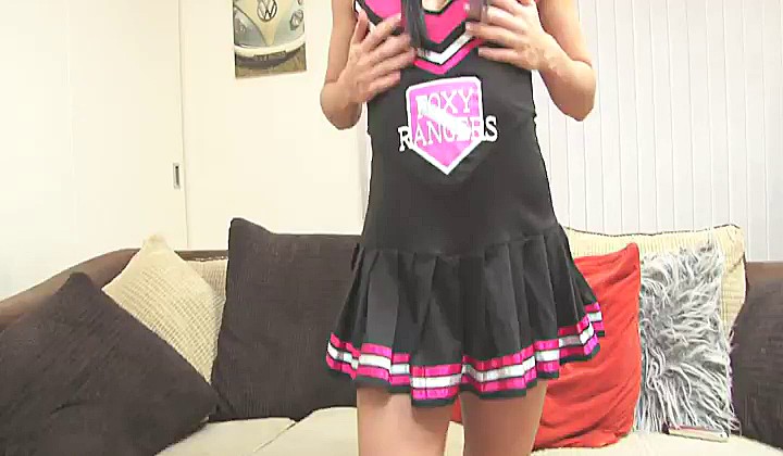 Niunia dogadza sobie po lekcjach