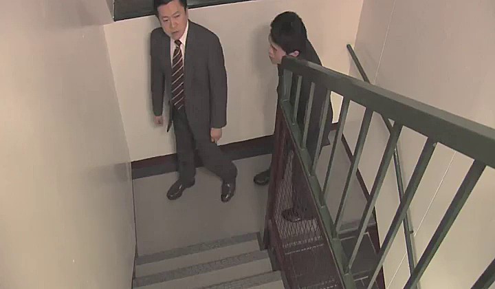 Skośnooka prostytutka w akcji