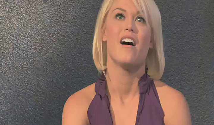 Lesbijska zabawa młodych suczek