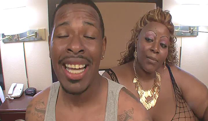 Zapinanie czarnego wieloryba